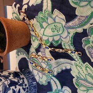 Bracelet and earrings suite.